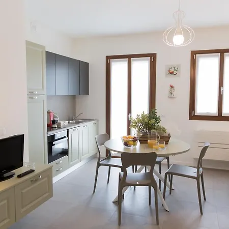 Venezia Fly Apartment Tessera